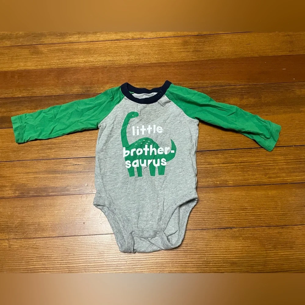 Baby GAP Baseball Tee Style & Dinosaur Long Sleeve Bodysuits Size 6-12 Months